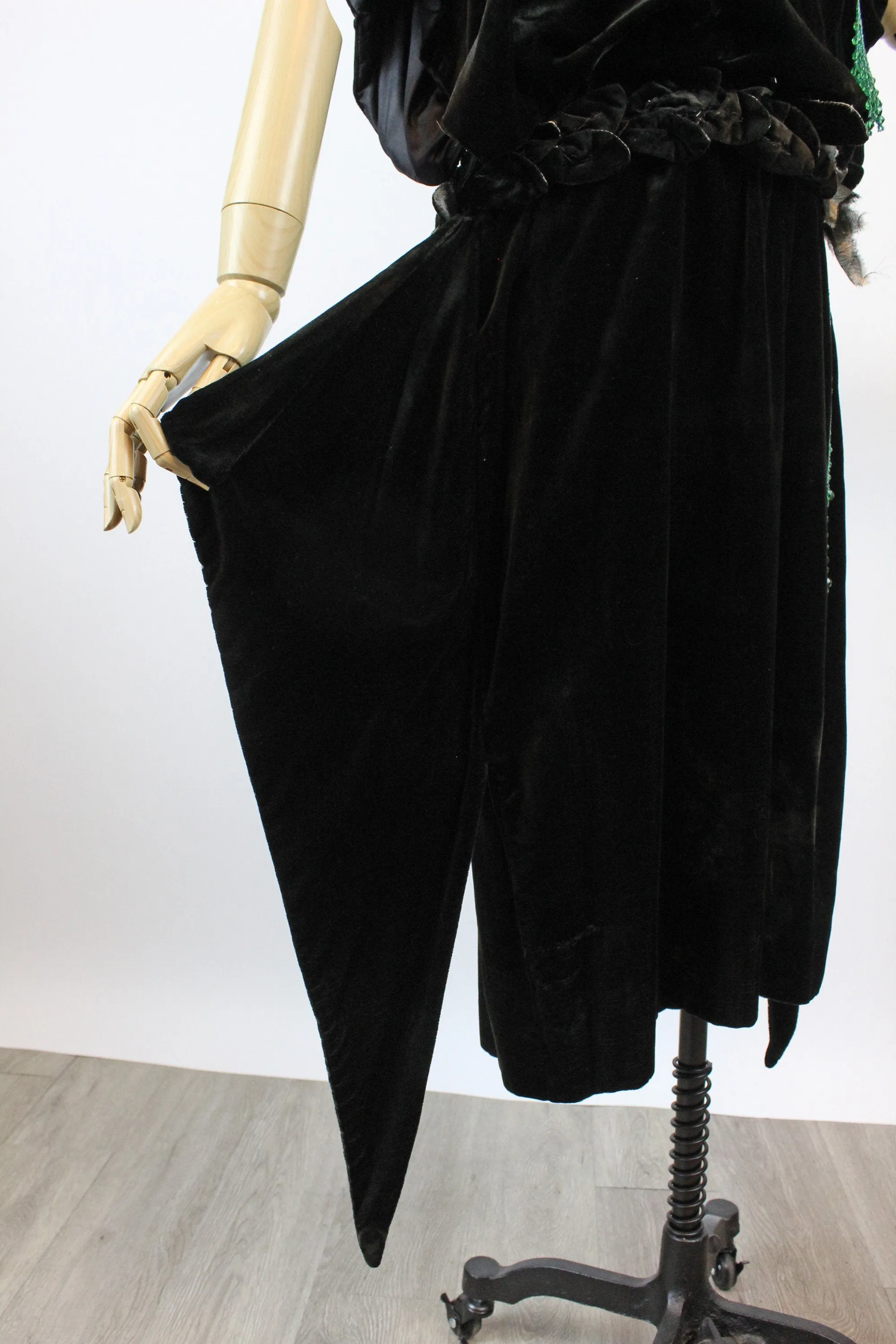 1920s RARE GREEN bead art deco velvet dress xs | new winter