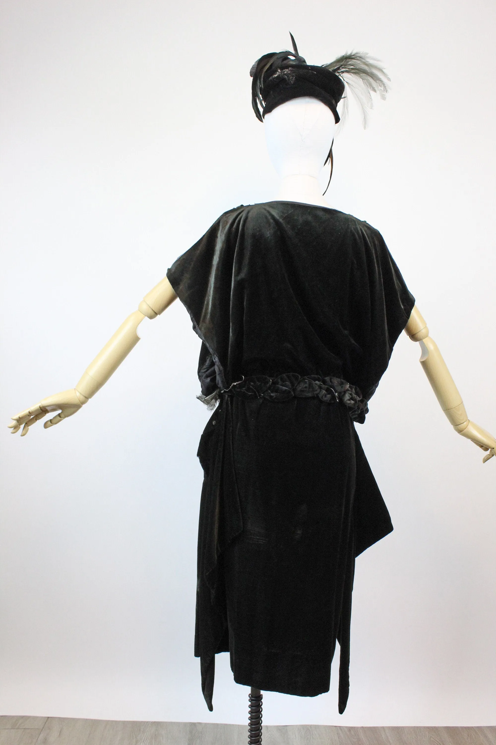 1920s RARE GREEN bead art deco velvet dress xs | new winter