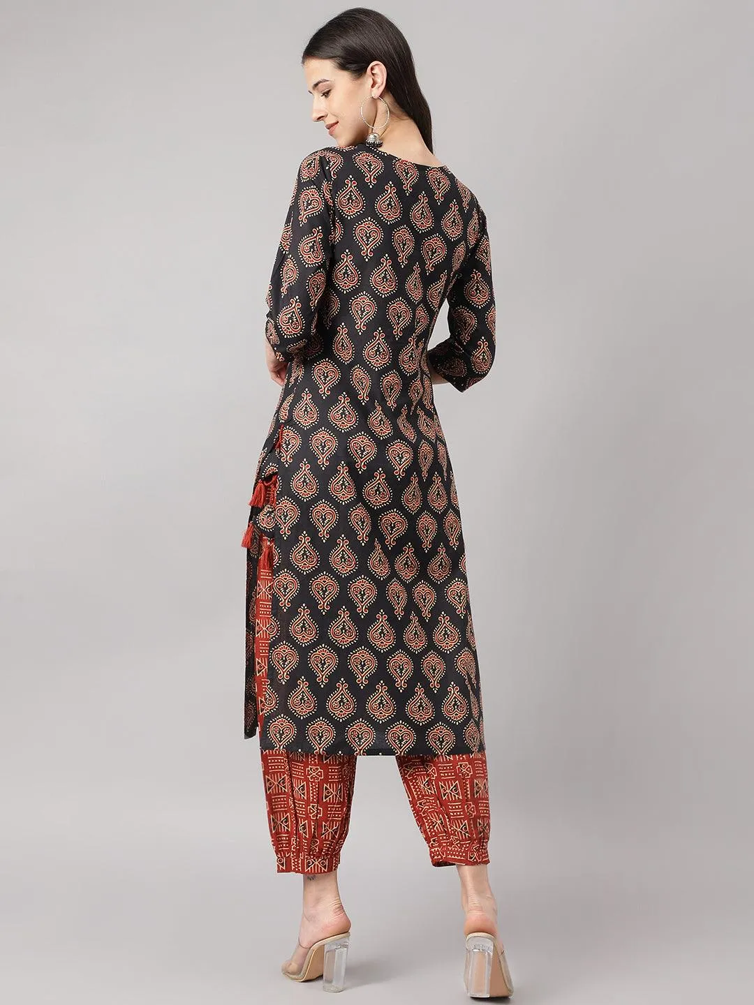 Black And Red Cotton Buti Printed Kurta With Hem Cuffed Pant Set