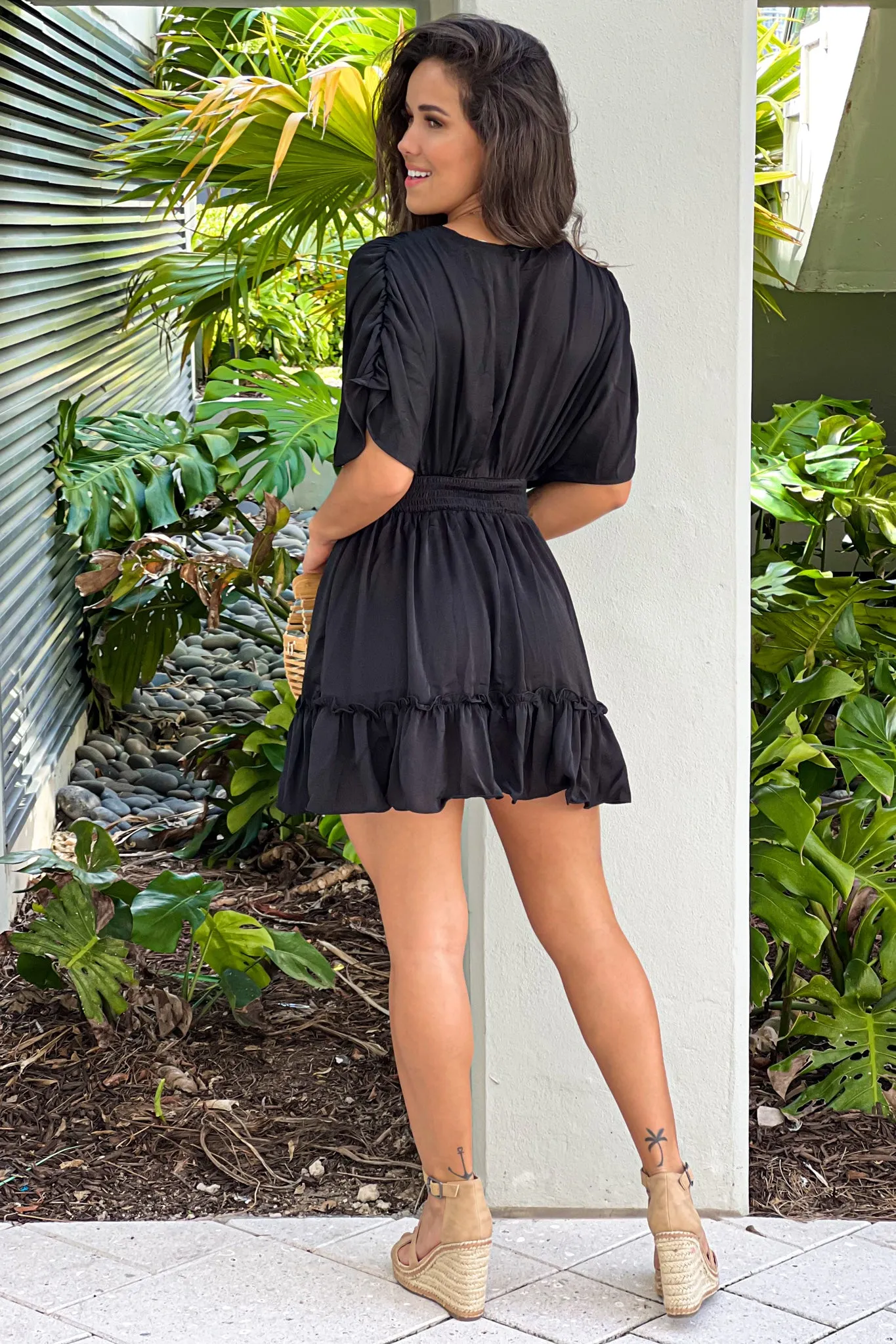 Black V-Neck Short Dress With Pockets