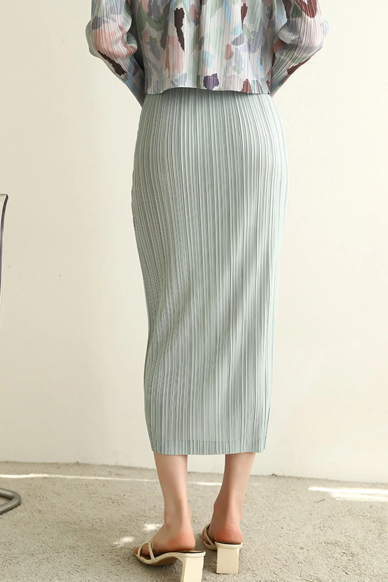 Full Pleated Solid Side Slit Skirt