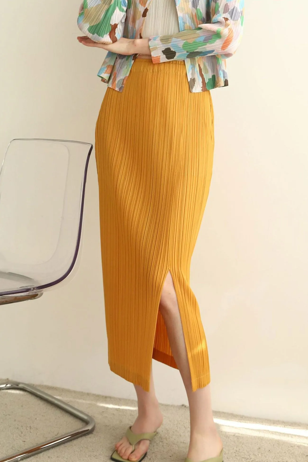 Full Pleated Solid Side Slit Skirt