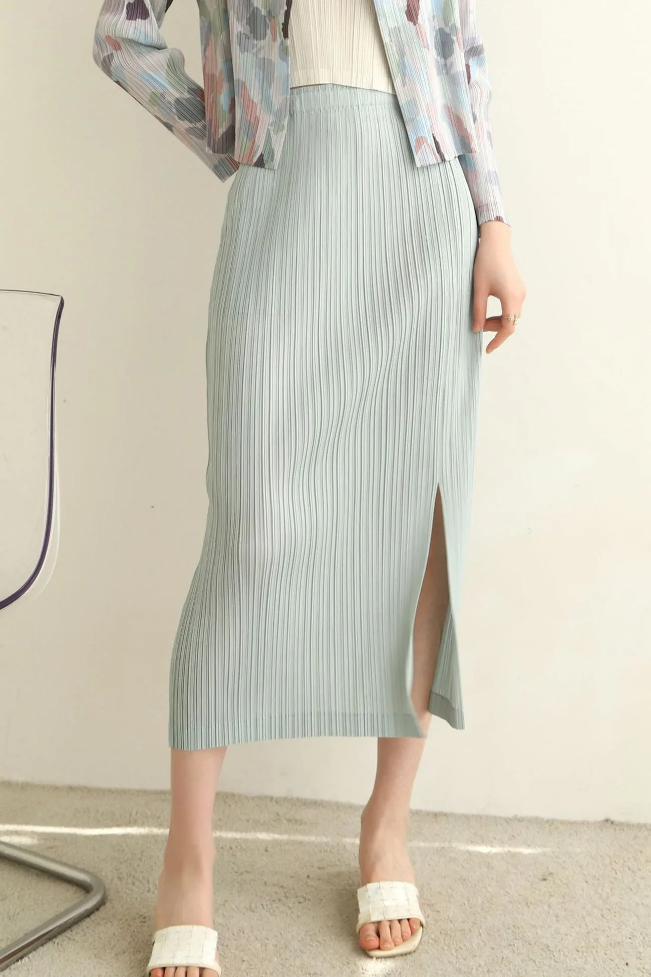 Full Pleated Solid Side Slit Skirt