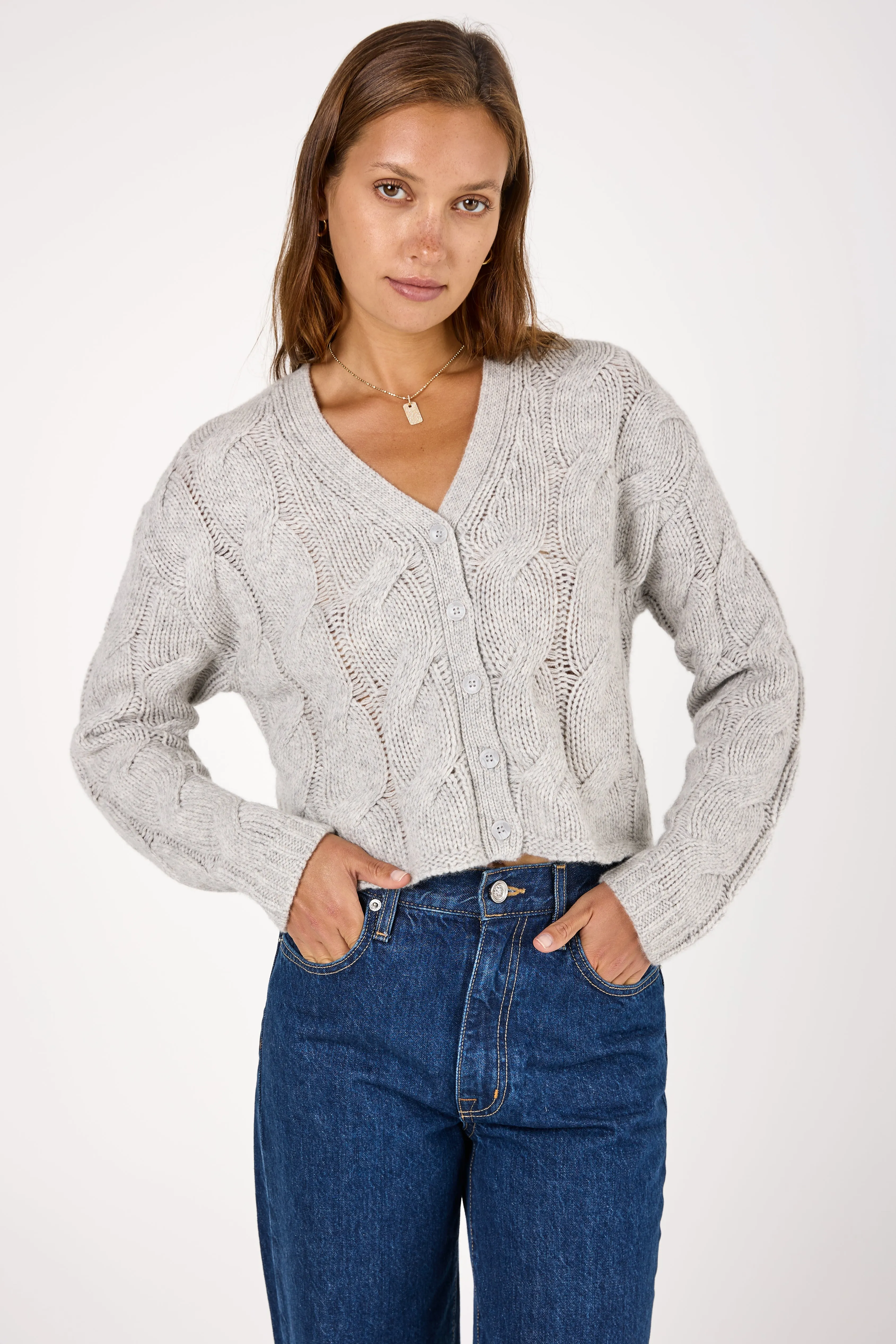 Jolie Cropped Cashmere Cable Cardigan in Foggy