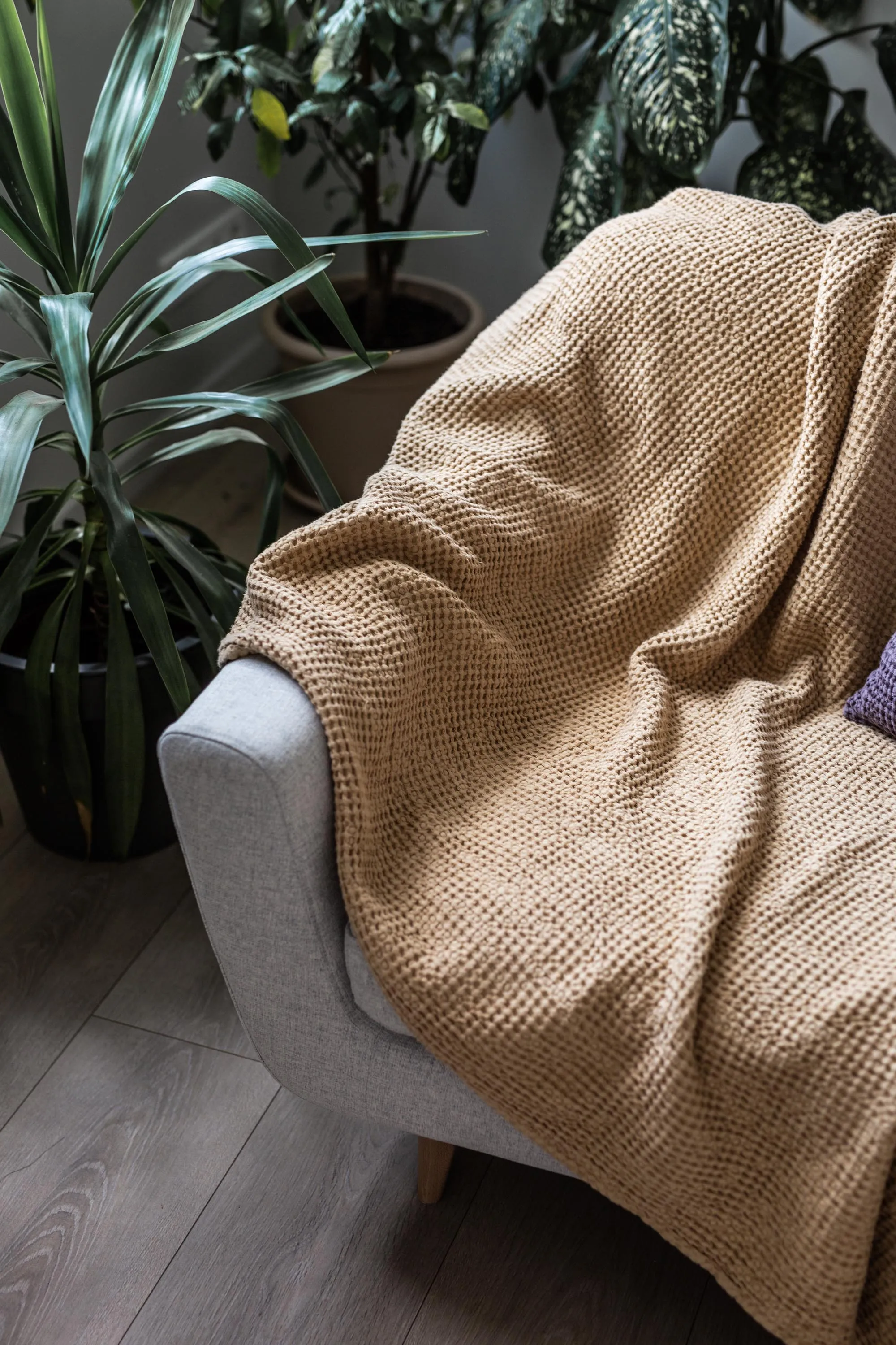 Linen waffle blanket in Mustard by AmourLinen