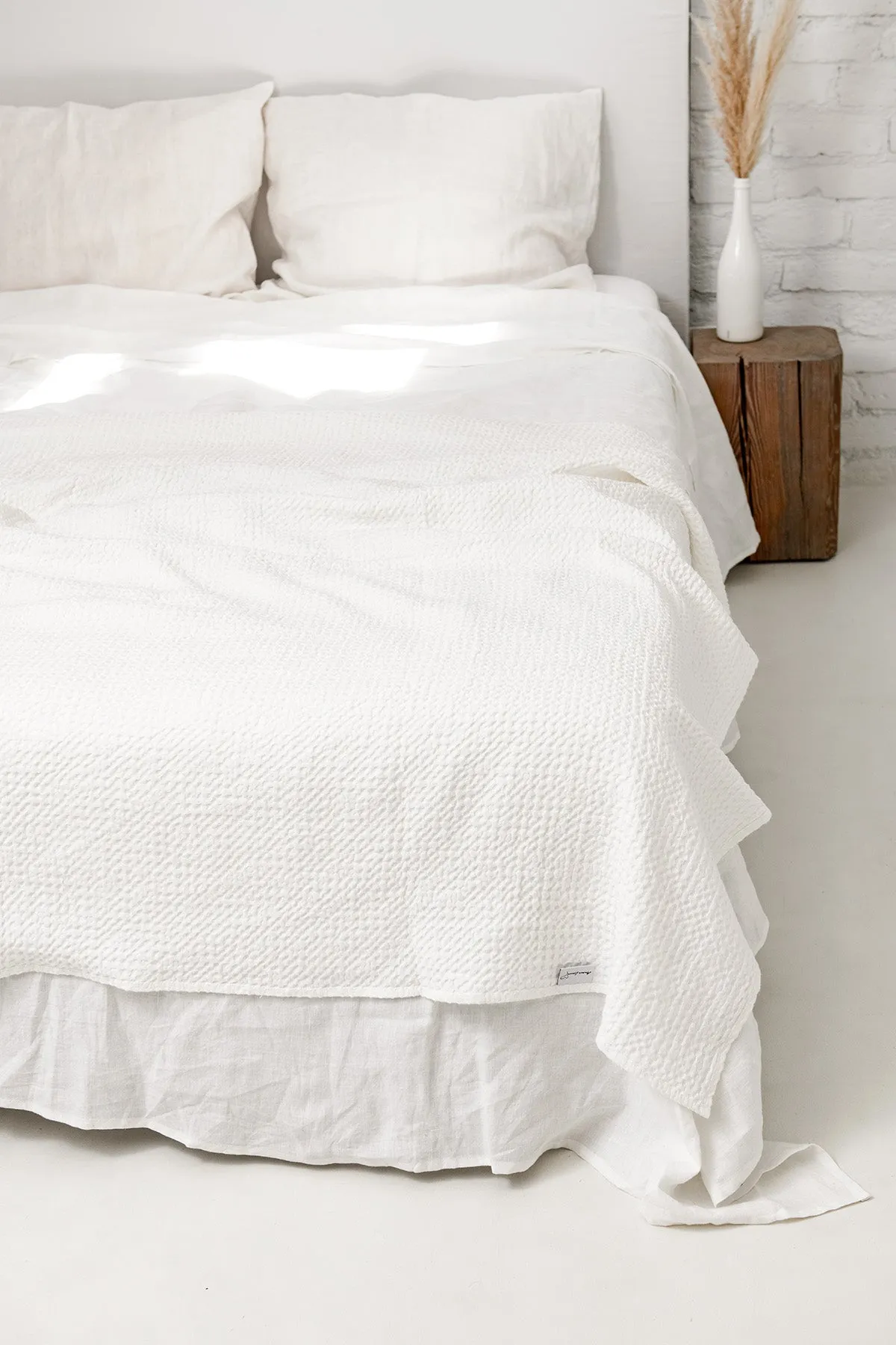 Linen waffle blanket in White by AmourLinen