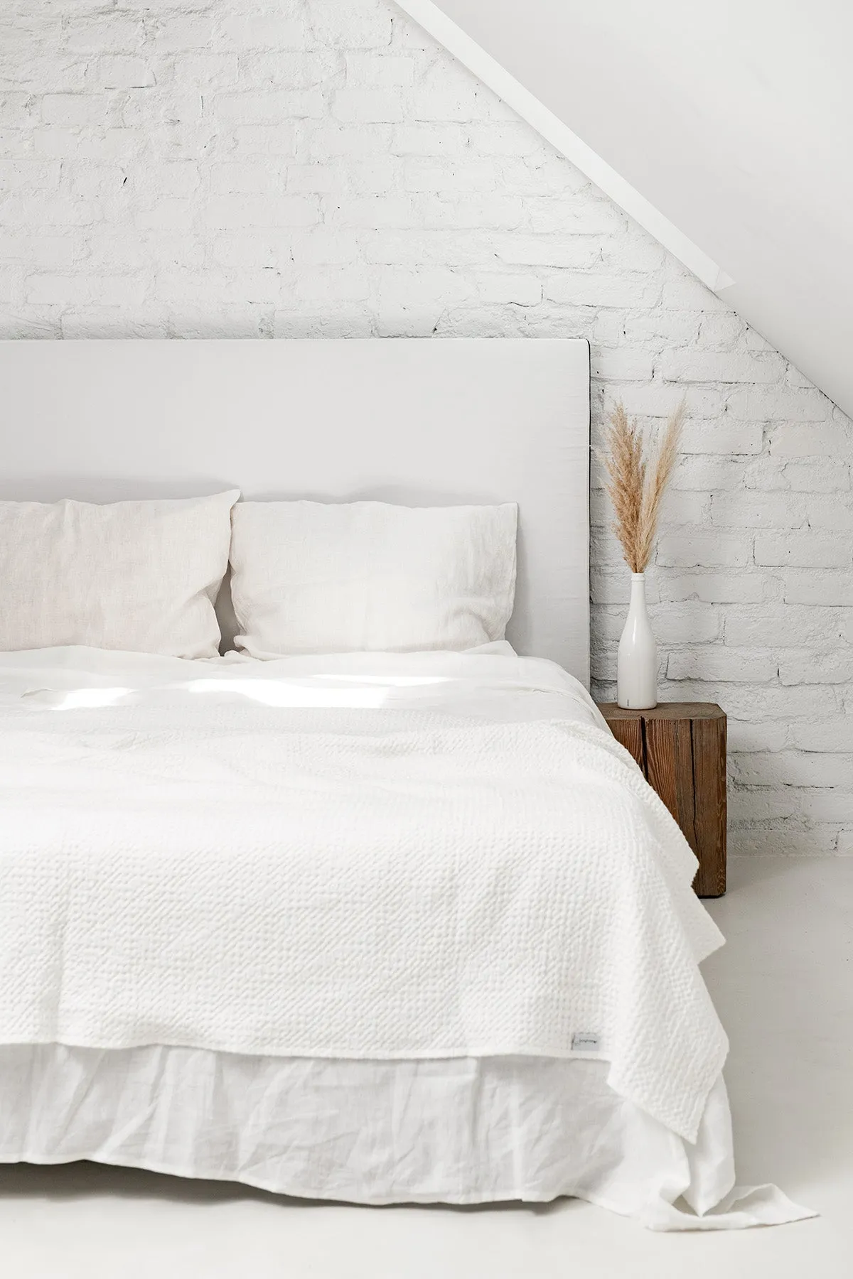 Linen waffle blanket in White by AmourLinen