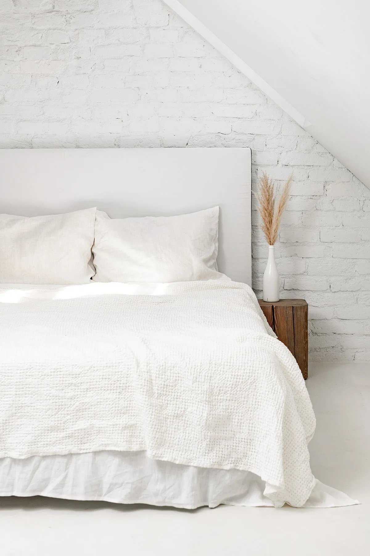 Linen waffle blanket in White by AmourLinen