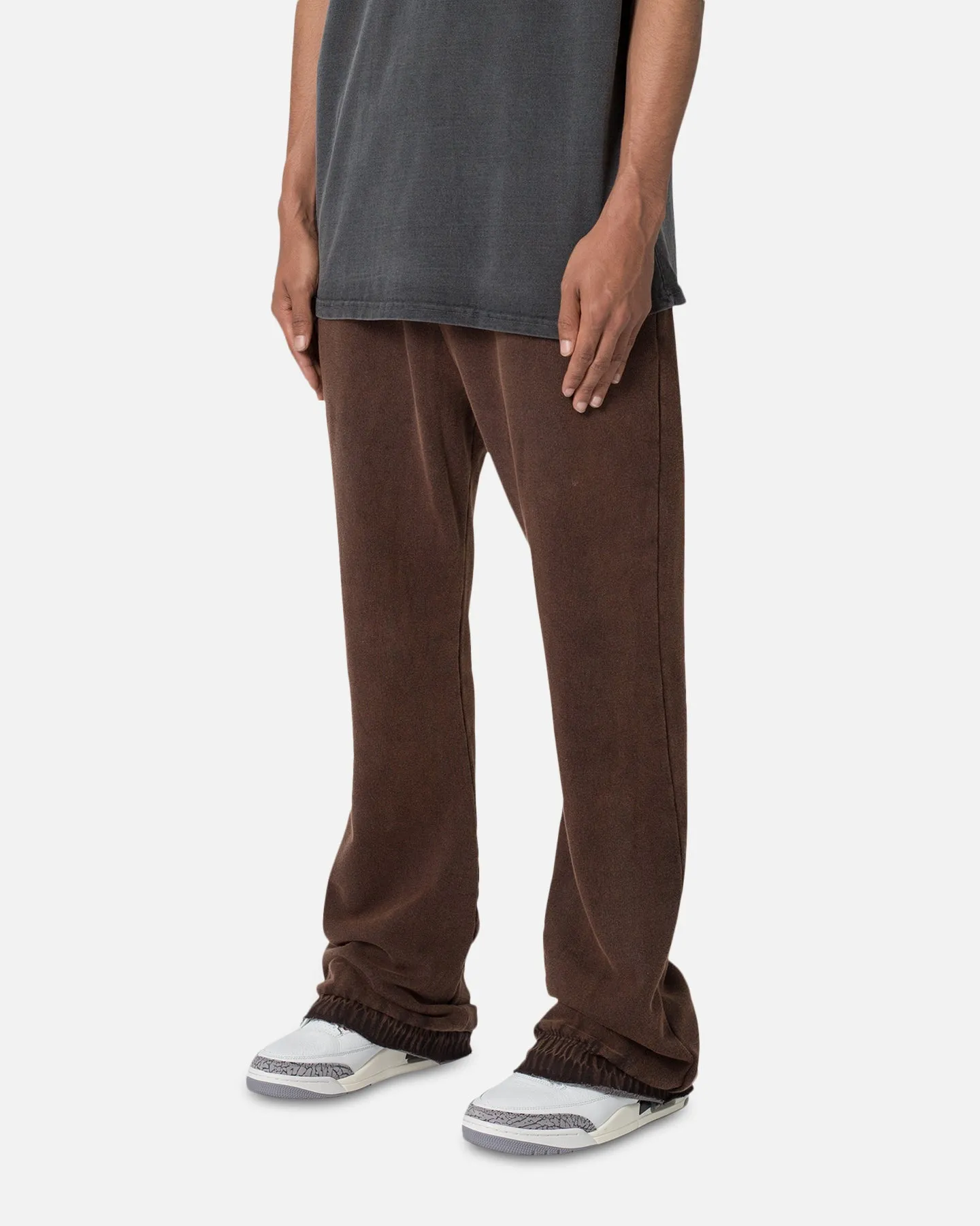 MNML Washed Flare Sweatpants Brown