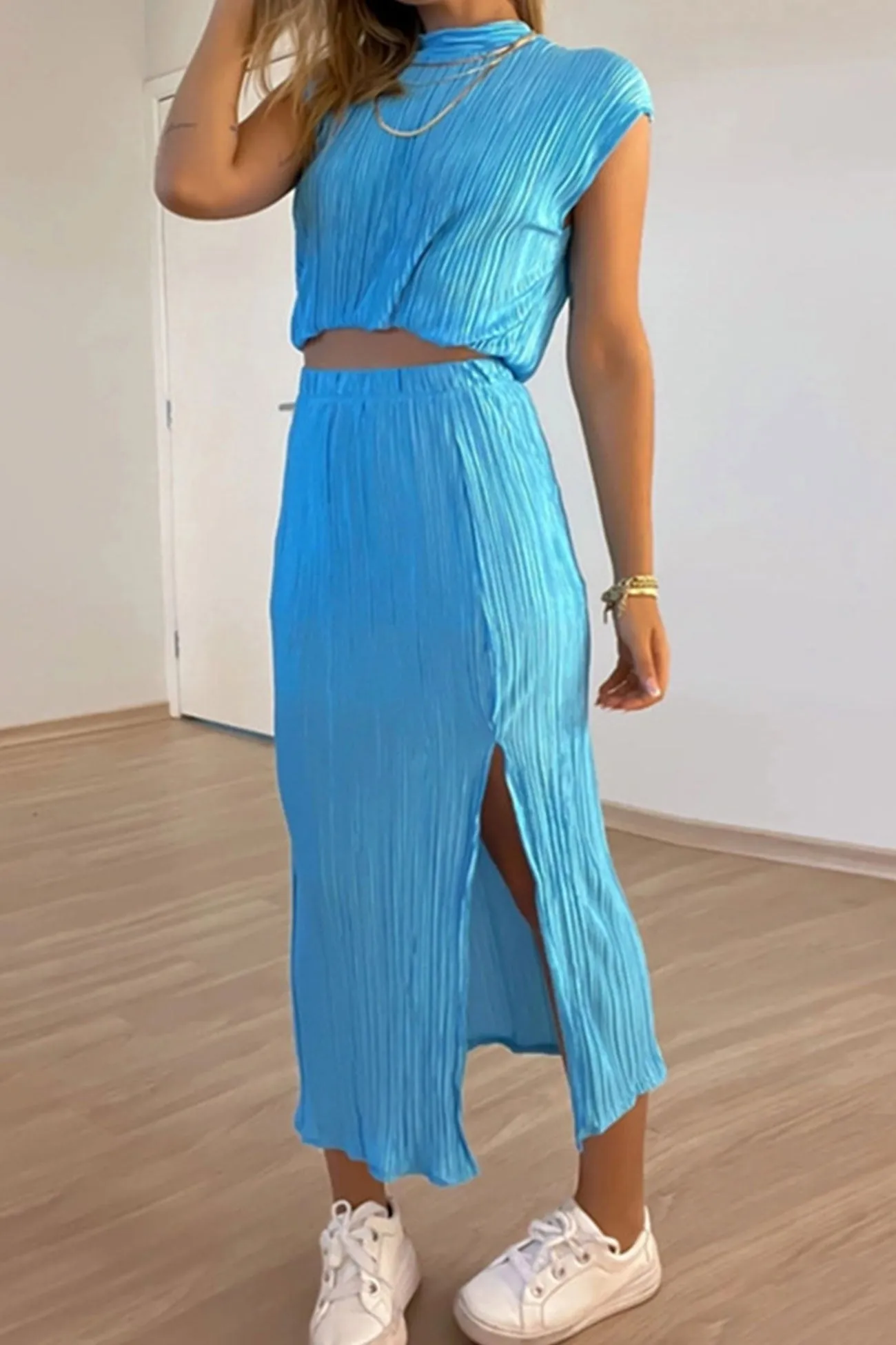 Pleated Mock Neck Crop Top High Waist Slit Skirt Suits