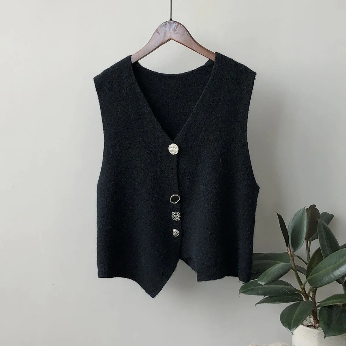 Retro Design Irregular Asymmetric Vest for Women Spring Bai Knitted Cardigan