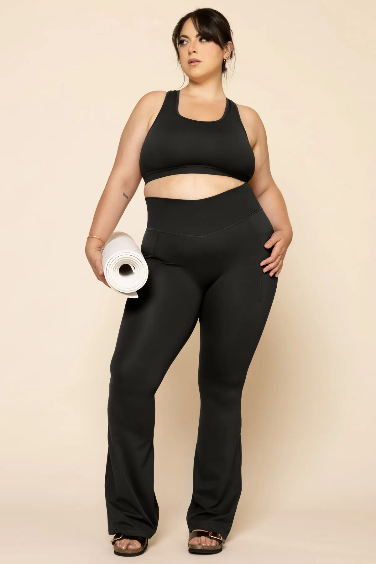 Supersculpt™ Flared Leggings with Pockets - Black